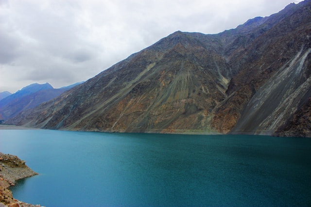 alamdar road skardu